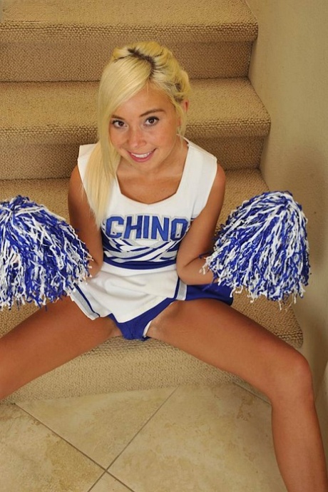 Blonde Cheerleader Sex - Cheerleader Blonde Porn Pics & Anal Sex Photos - AnalPics.com